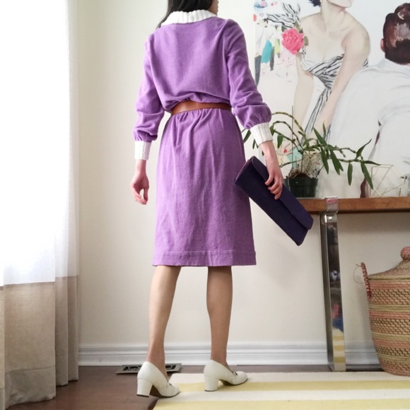 Handmade purple terry midi dress with knit white collar and cuffs - Picture 3 of 8